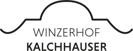 Winzerhof Kalchhauser: Logo. Stilisierte Darstellung der Silhouette eines Weinkellereingangs. Abbildung in Linienform. Darunter zweizeilig der Firmenname "Winzerhof Kalchhauser".